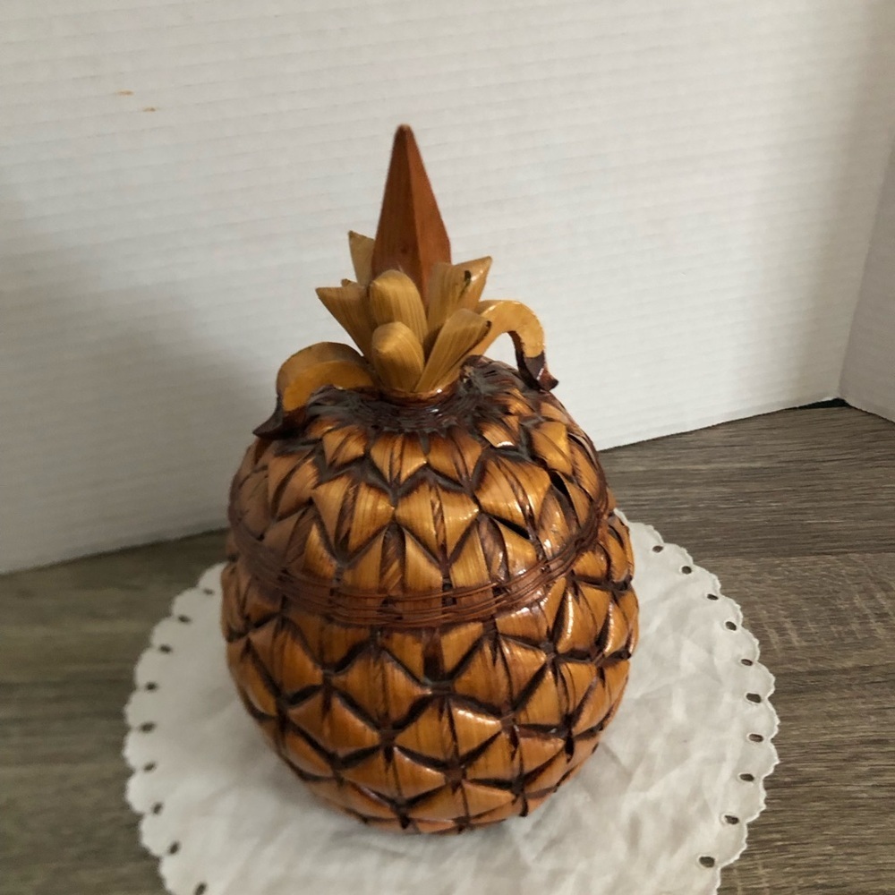 Vtg Woven Pineapple Decor - Picture 2 of 10